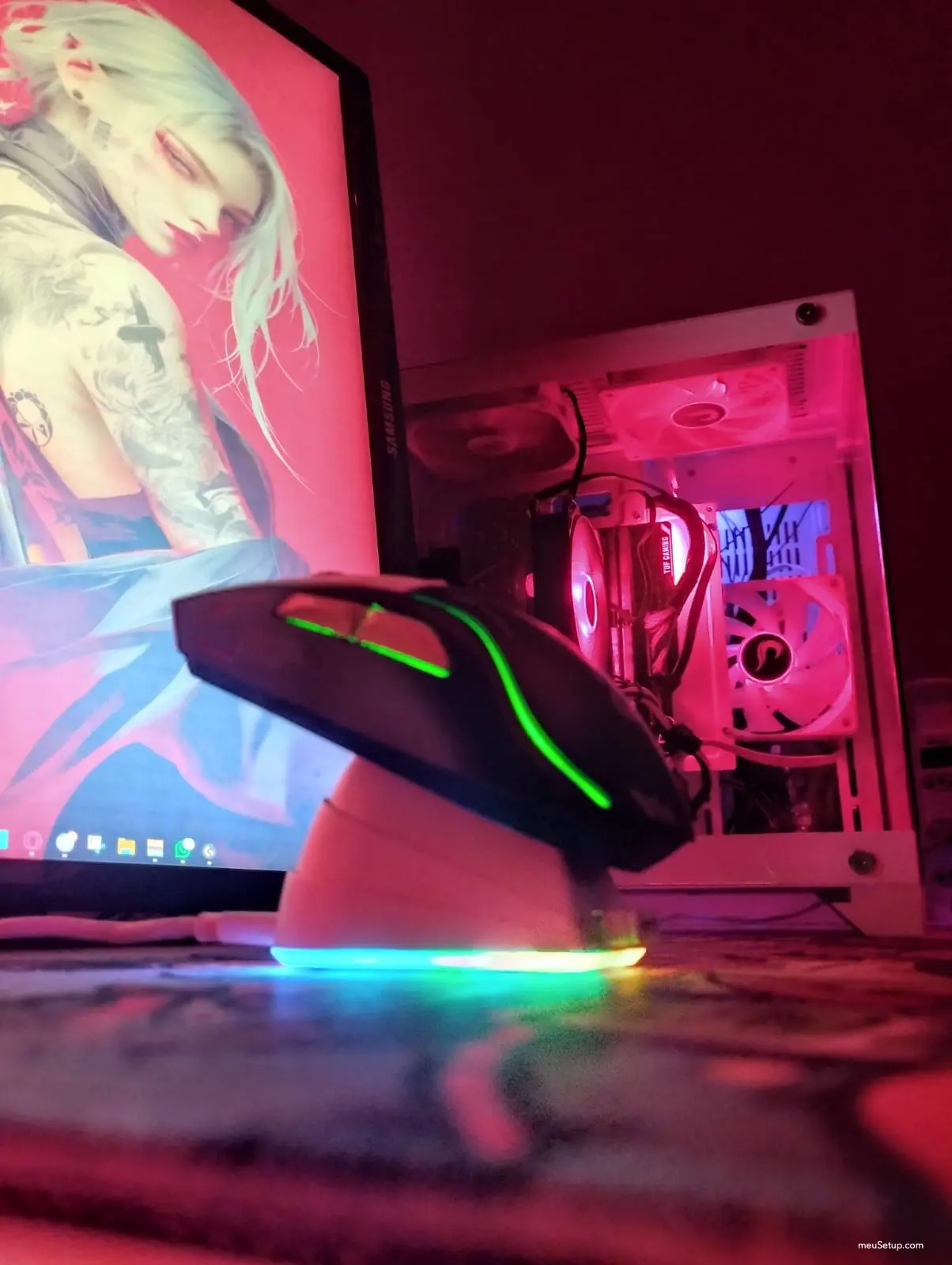 Mesa em L branco e vermelho — foto 2
