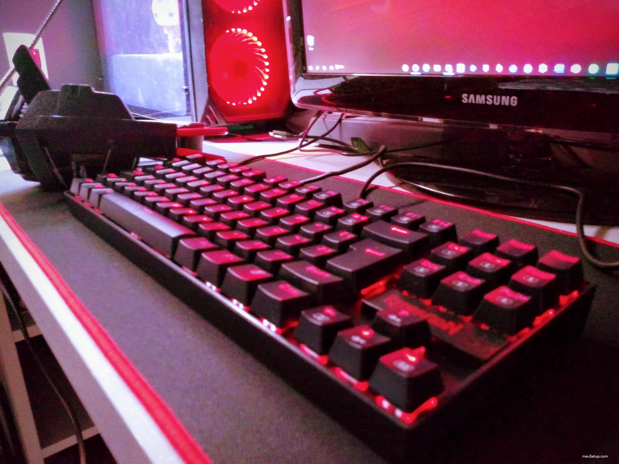 Setup vermelho simples — foto 3
