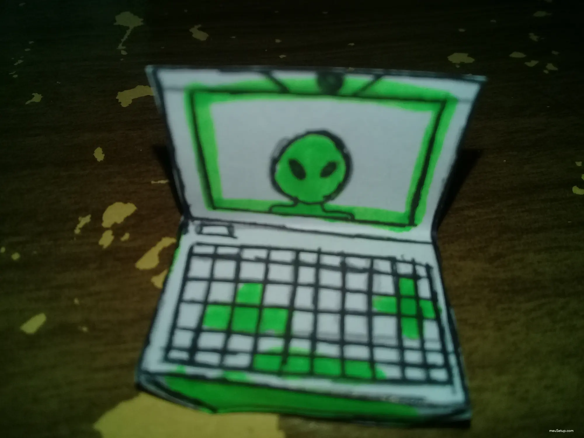 Pc alienware de papel roda tudo — foto 2